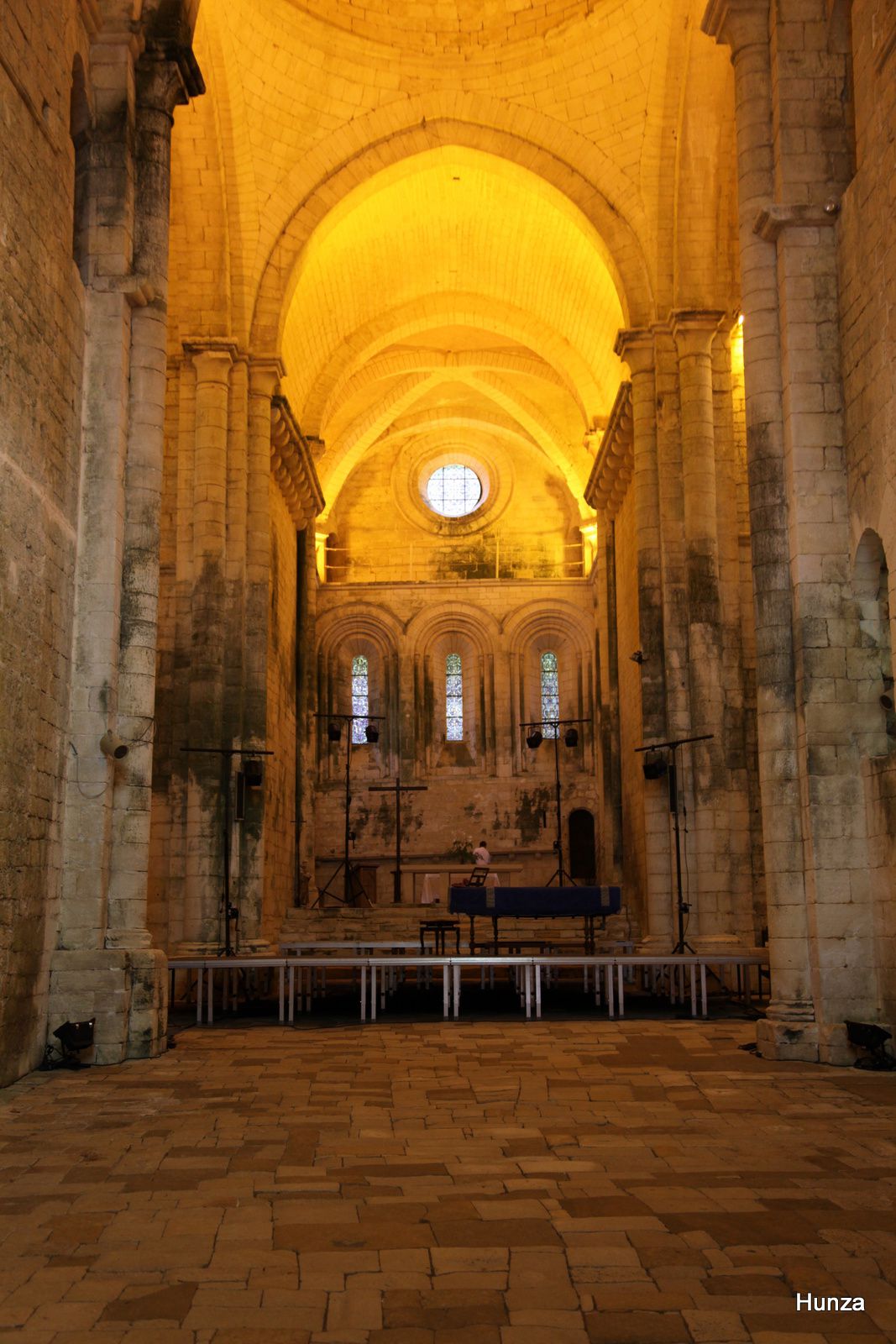 Saint-Amand de Coly, l'intérieur de l'abbatiale