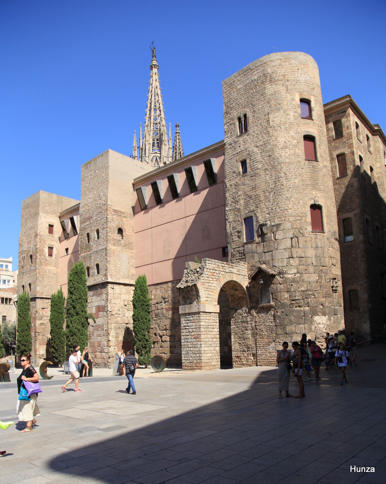 Barcelona, plaça Nova, muraille romaine