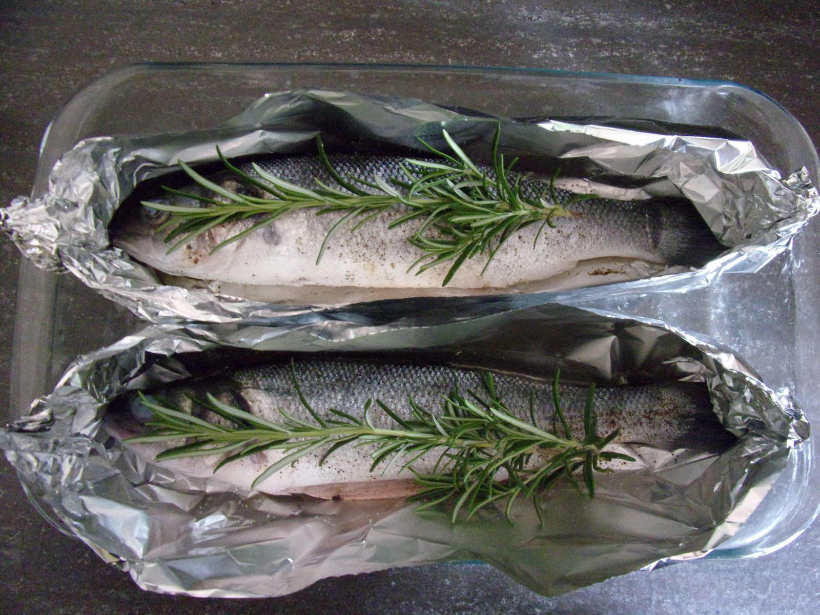Bar à La Plancha En Papillote