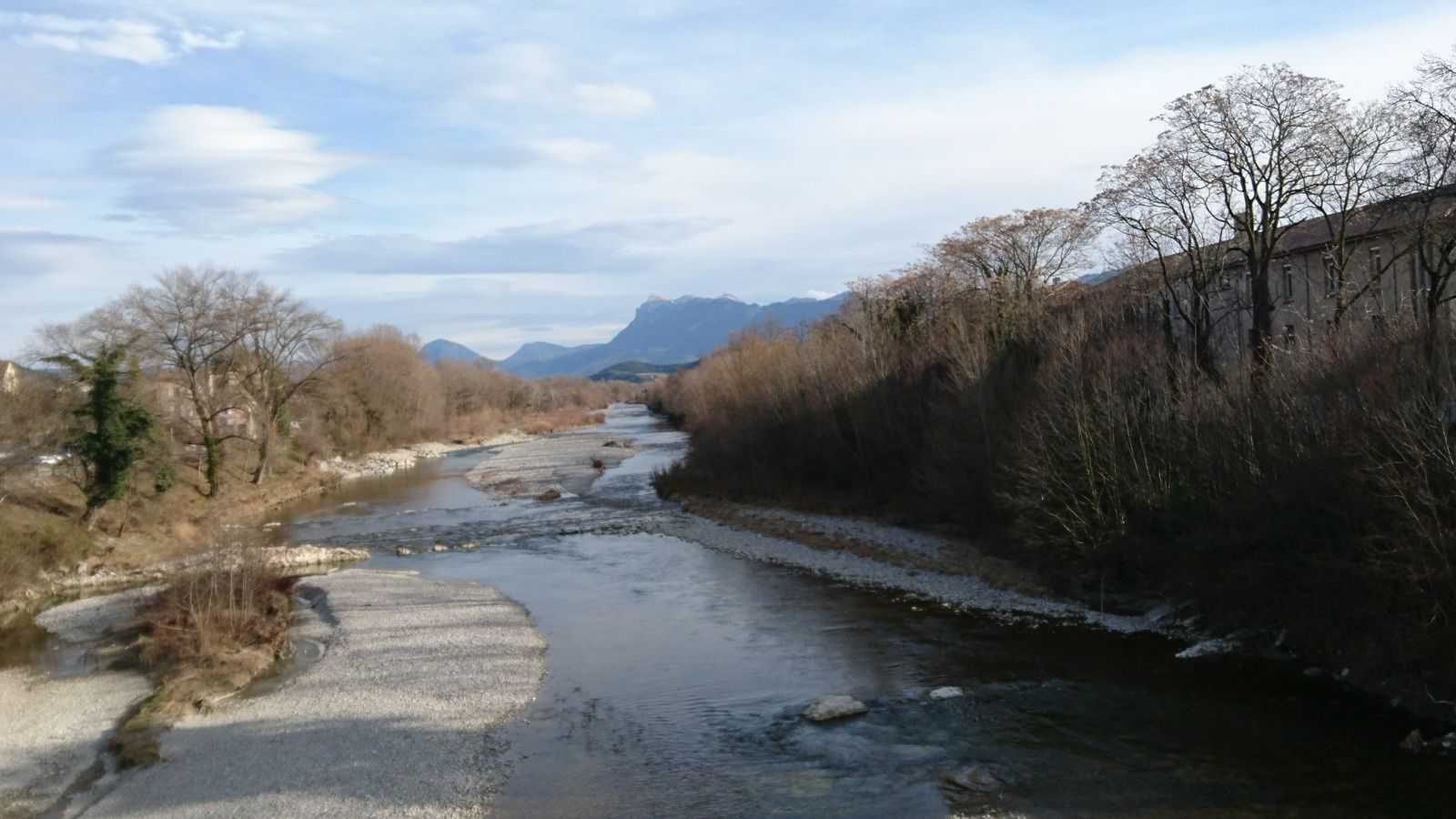 CAP : Au pied de la Tour, et alenTour