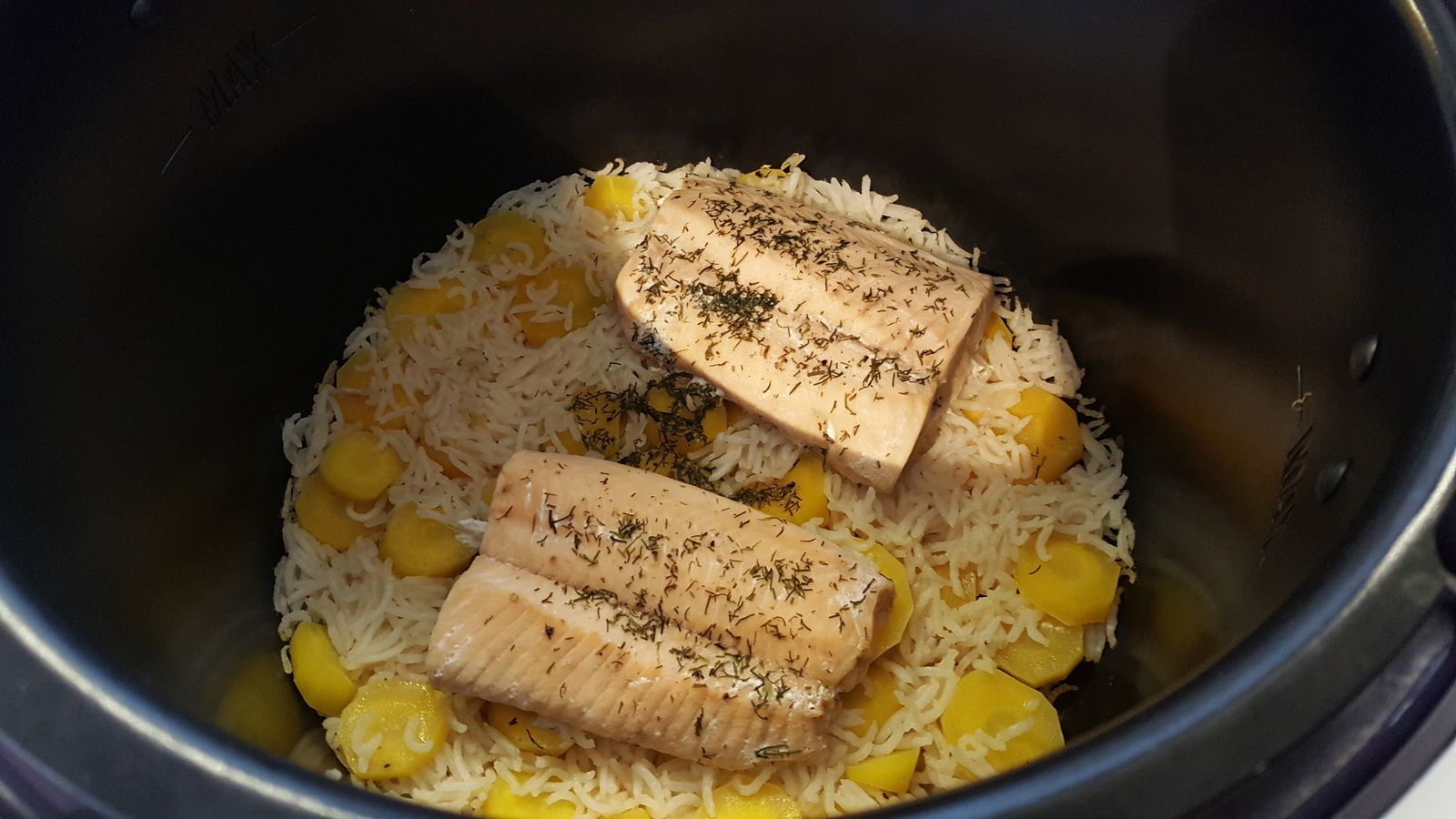 Pavés de saumon et son riz aux carottes jaunes au Cookéo - Popote de  petit_bohnium