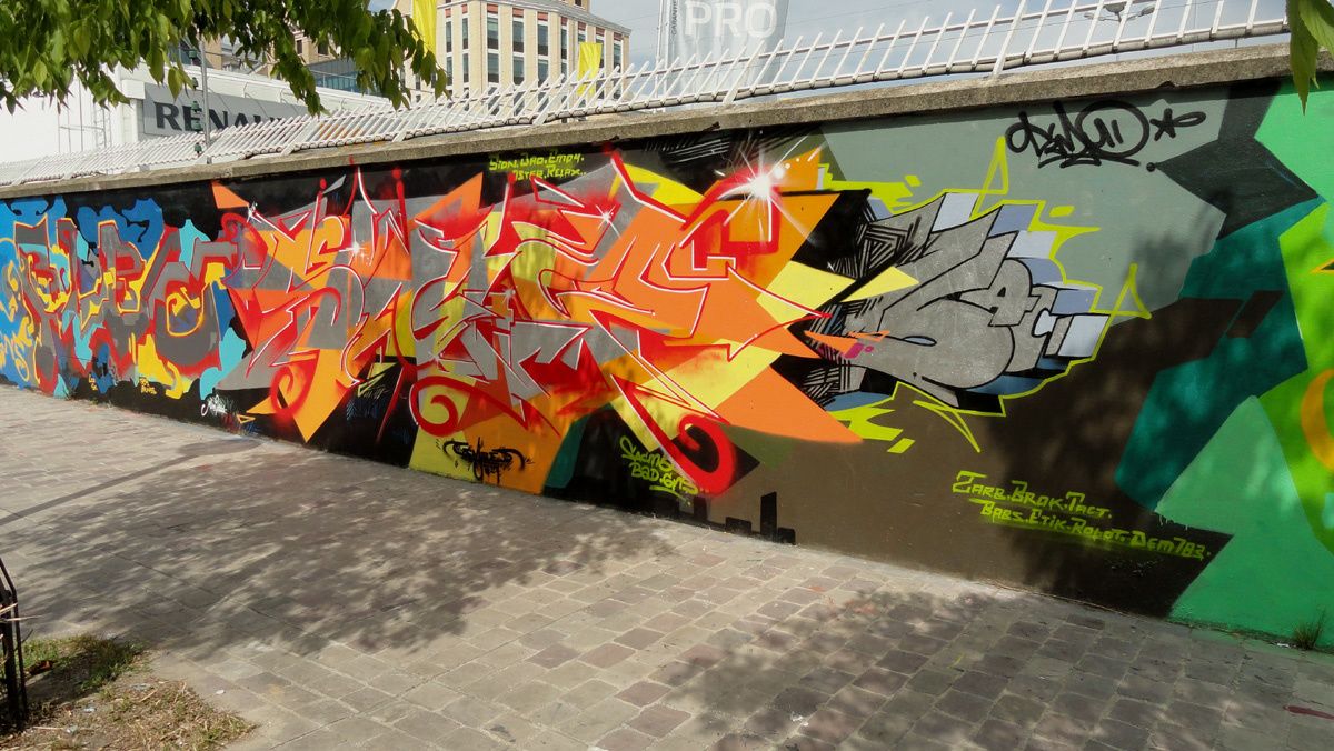 Street Art : Graffitis & Fresques Murales 93055 Pantin