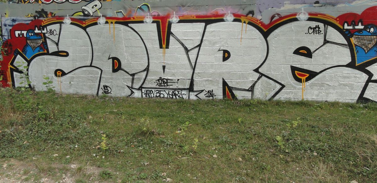 Street Art : Graffitis & Fresques Murales 93010 Bondy