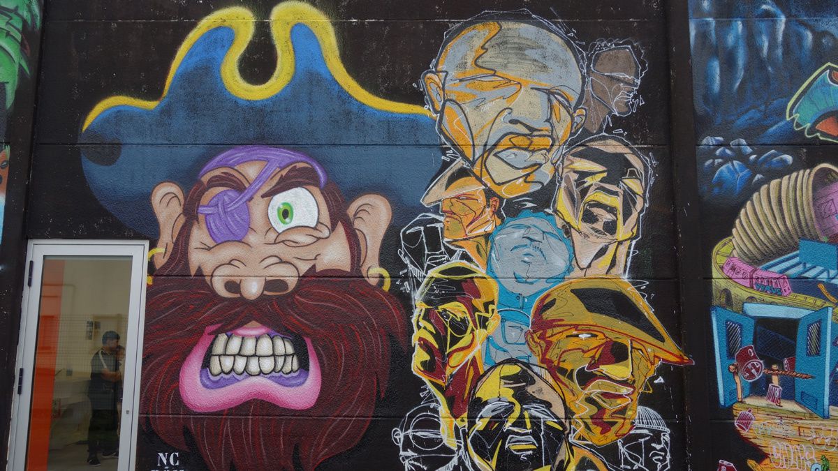 Street Art : Graffitis &amp; Fresques Murales 62193 Calais