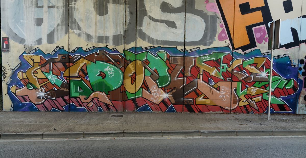 Street Art : Graffitis & Fresques Murales 08220 Terrassa (Catalunya)