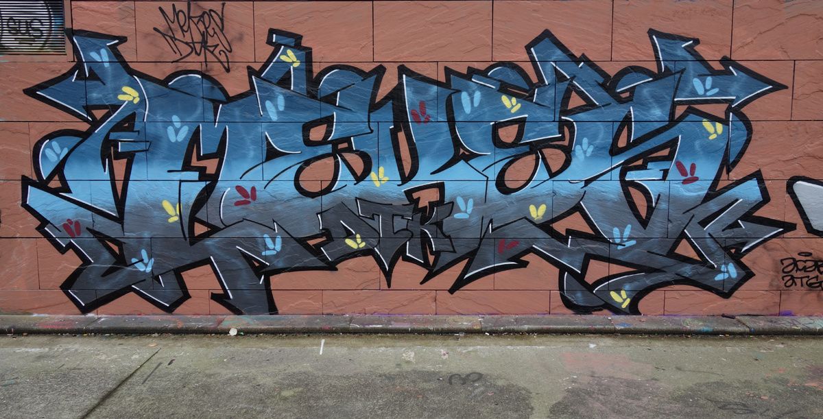 Street Art : Graffitis & Fresques Murales 93038 Montreuil