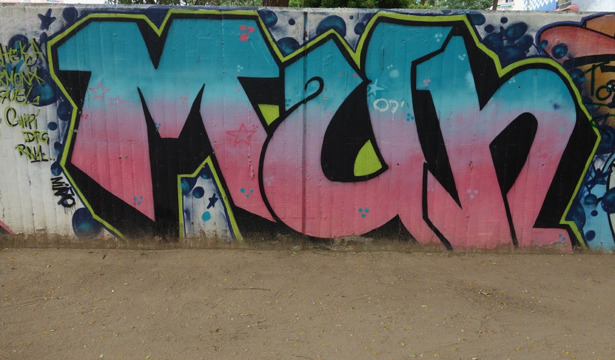 Street Art : Graffitis & Fresques Murales 08912 Badalona (Catalunya)