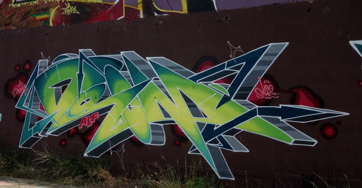 Street Art : Graffitis & Fresques Murales 38423 Saint Martin le Vinoux