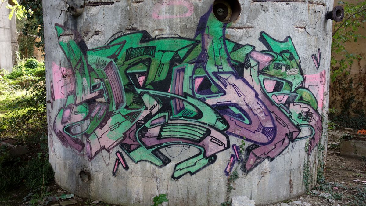 Street Art : Graffitis & Fresques Murales 21050 Cairate (Italy)