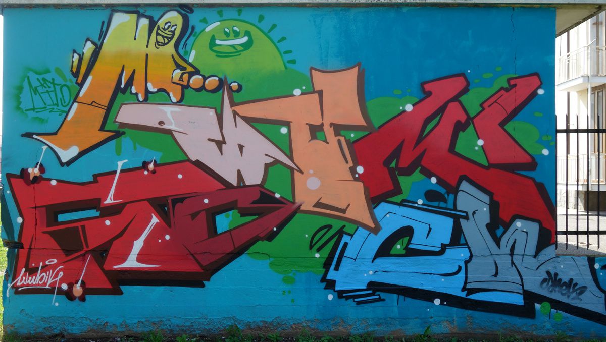 Street Art : Graffitis &amp; Fresques Murales 10141 Turino ( Italy )