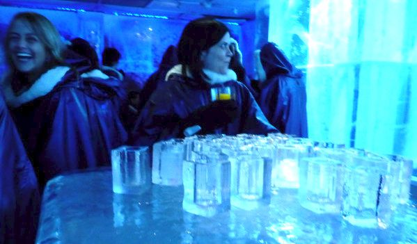ice bar stockholm ladies vodka