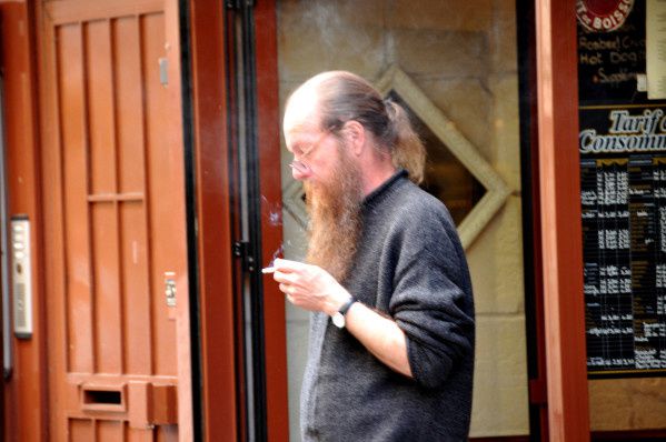 pensee-homme-barbe