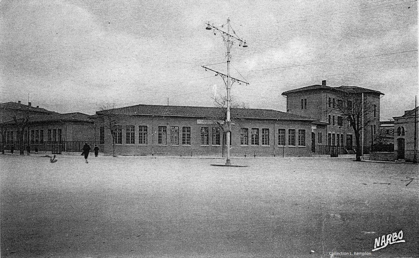 Place du Busca, Ecole Jean Jaurès, tramway électrique