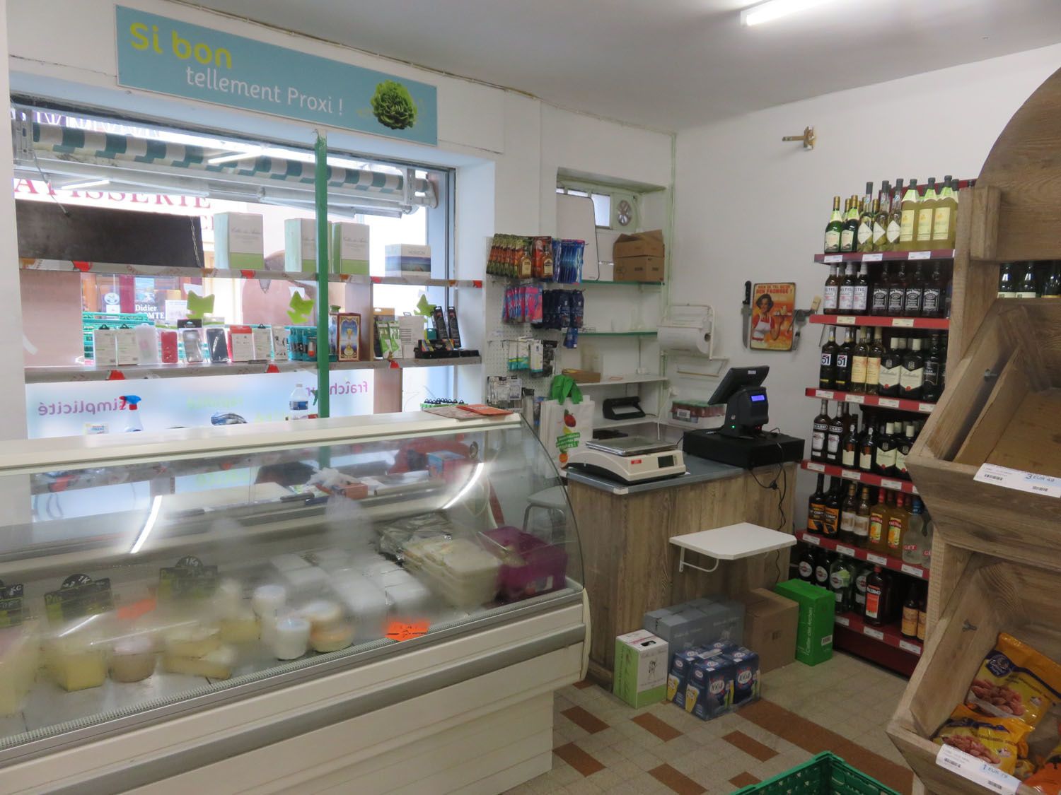 Saint André les Alpes L'épicerie a rouvert ses portes Actualites