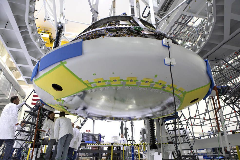 Installation du bouclier thermique sur Orion EM-1 - Développement