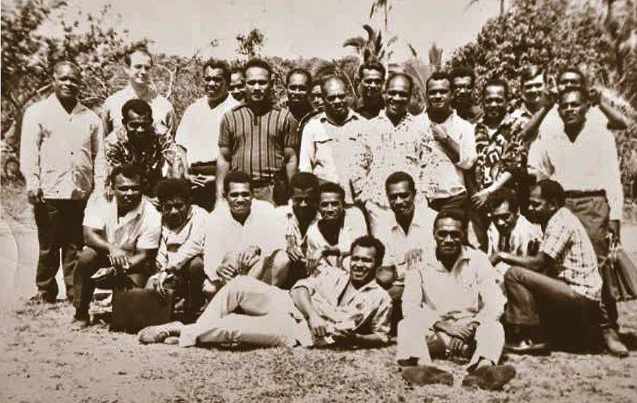 Pierre Ngaiohni et Sophie Mendès autour de l'ouvage Les Moni ce jeudi