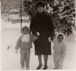Maman, Thierry et Jérome à l'arrivée à Ecrouves en 1963