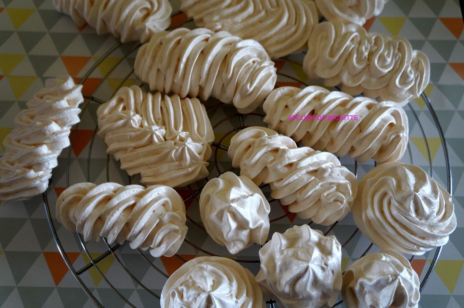 Meringues italienne cuites au four comme les françaises - Atelier de  Brigitte, cuisine, recettes, partages,