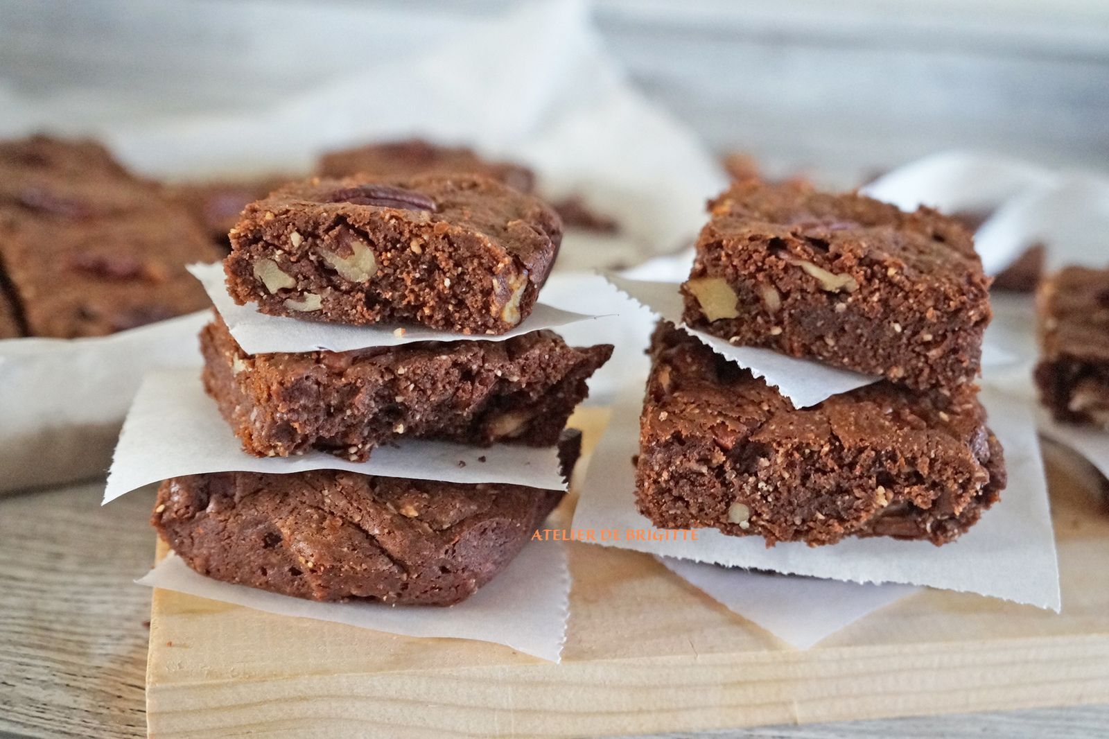 brownie, noix de pécan, chocolat noir, dessert, gourmandise, goûter, pause café, teatime, 