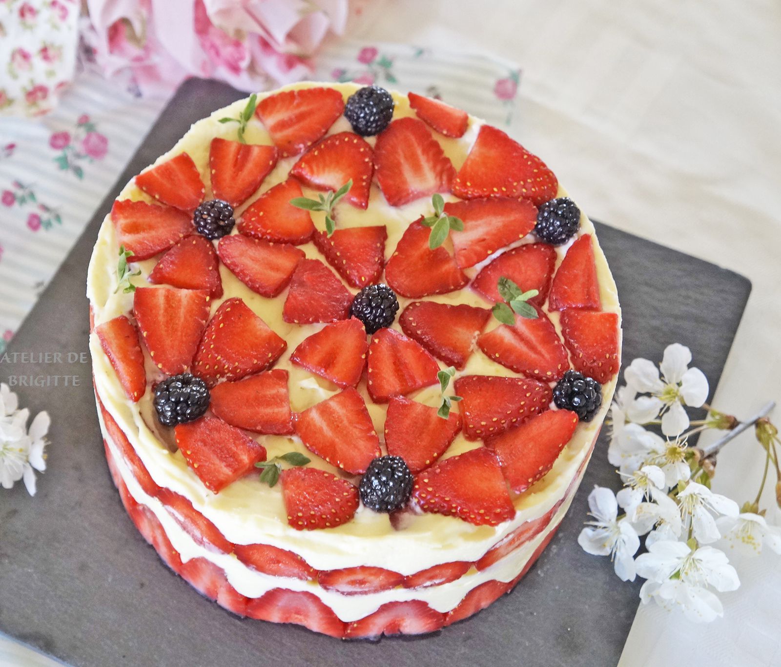 fraises, fraisier, dessert, recette, fruits, confinement, recette du confinement, entremet, crème diplomate