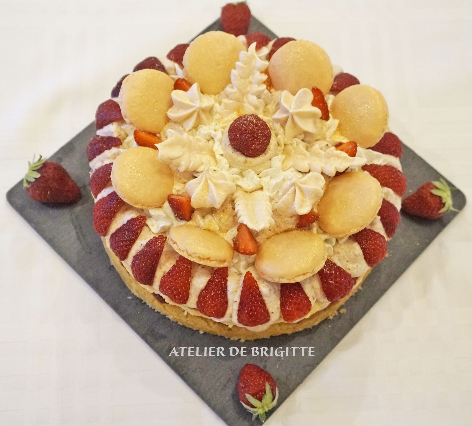 Number cake, fraises, dessert, pâtisserie, mousse de fraises, compotée de fraises,