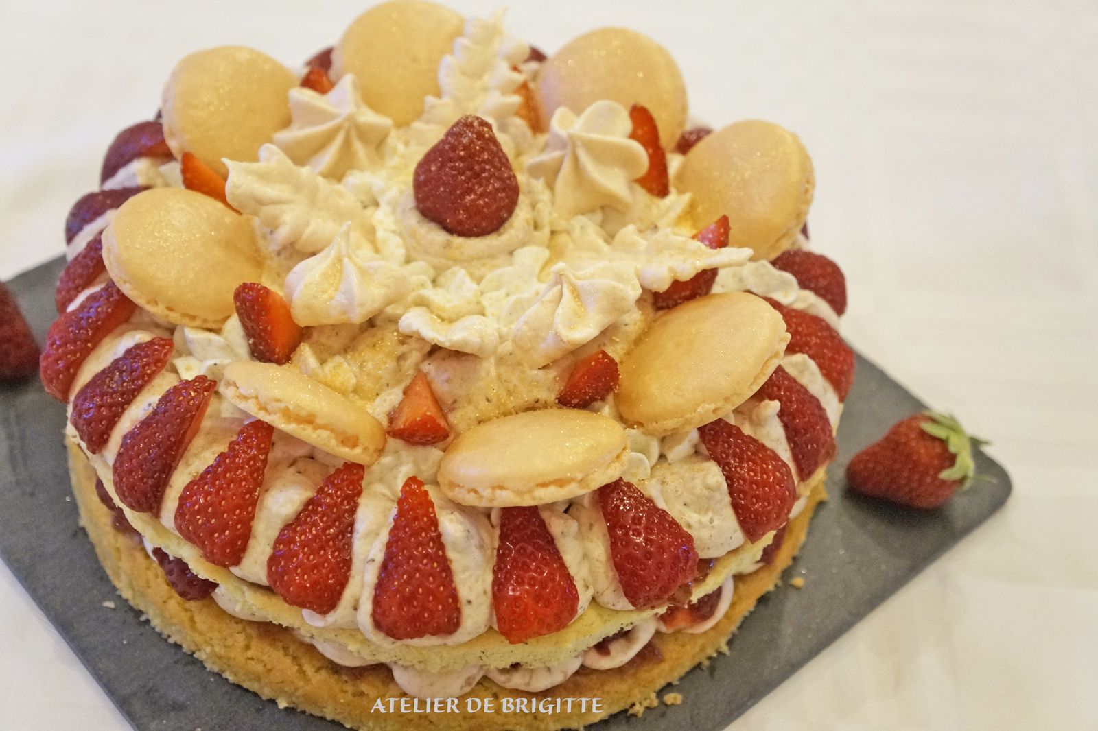 Number cake, fraises, dessert, pâtisserie, mousse de fraises, compotée de fraises,
