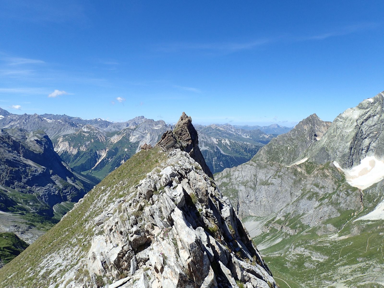 Aiguille de la Vanoise: Traversée des arêtes E&gt;&gt;&gt;W 2/2