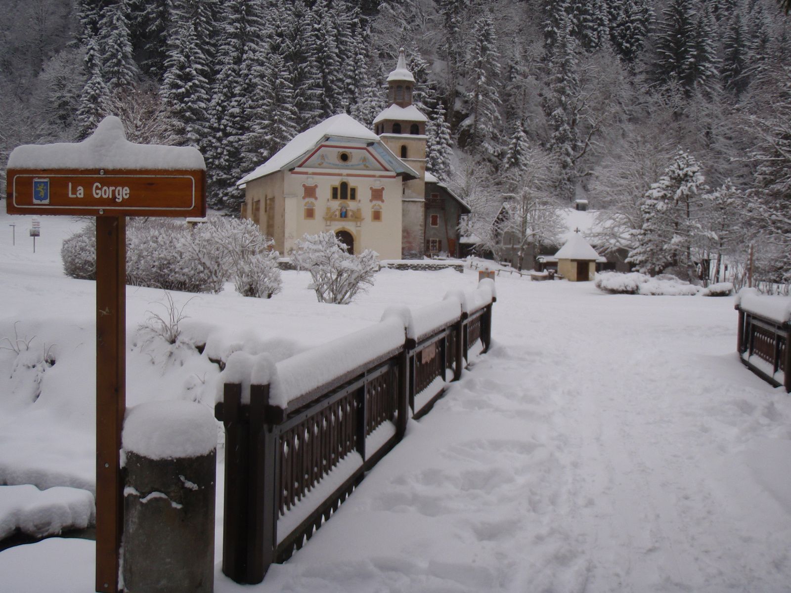 Notre-Dame de la Gorge - Les Rochassets: Ruisseling