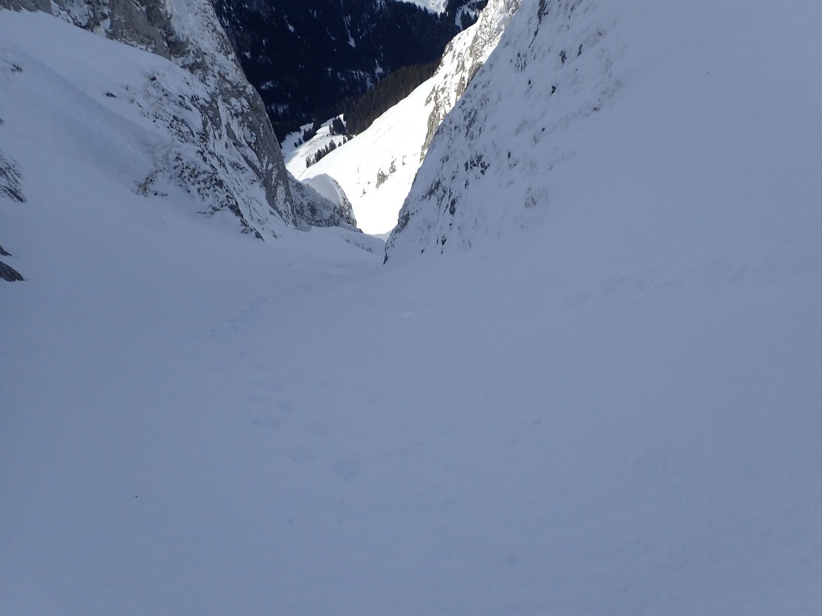 Dent d'Oche: Couloir du Pierrier + Col de Planchamp 2/3