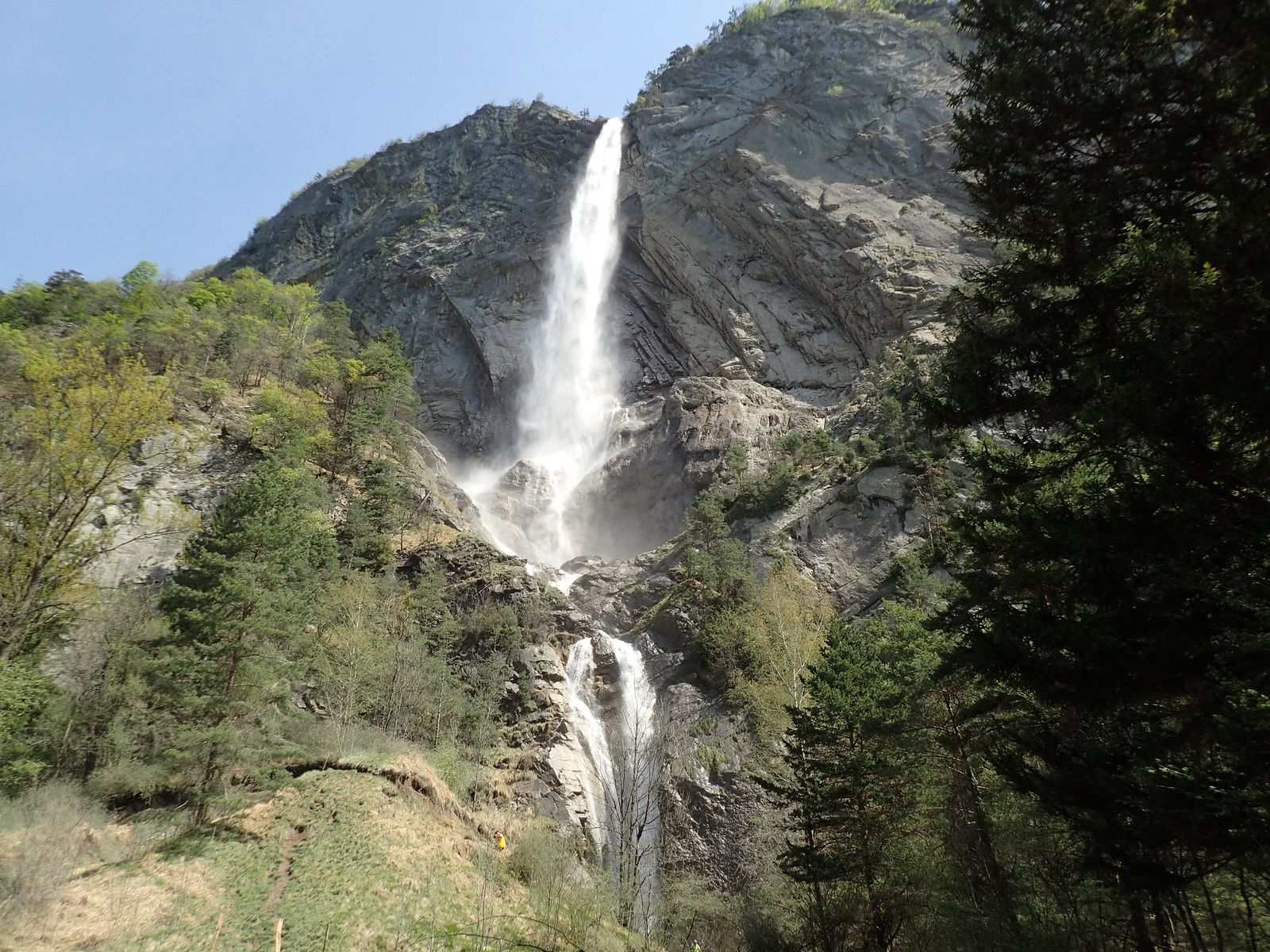 Cascade d'Arpenaz: Boucle par le Lac des Ilettes 2/2