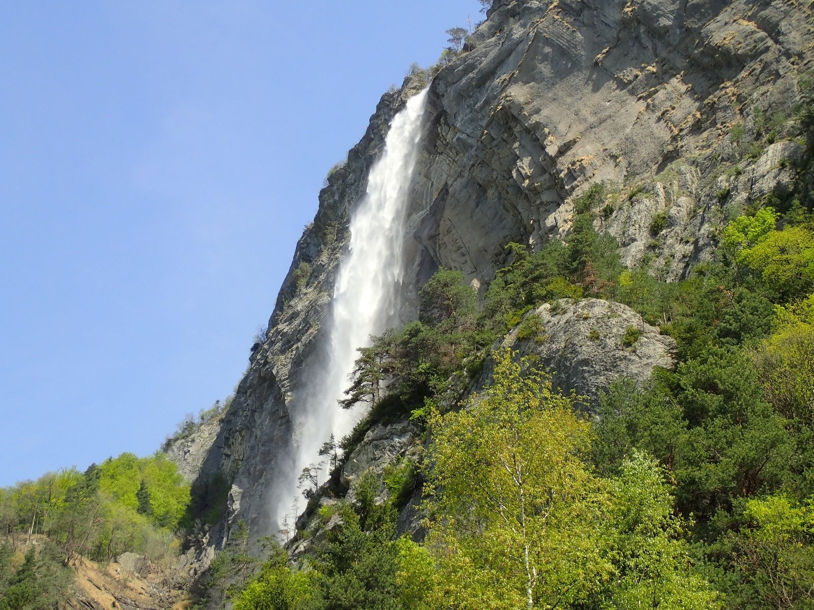 Cascade d'Arpenaz: Boucle par le Lac des Ilettes 2/2