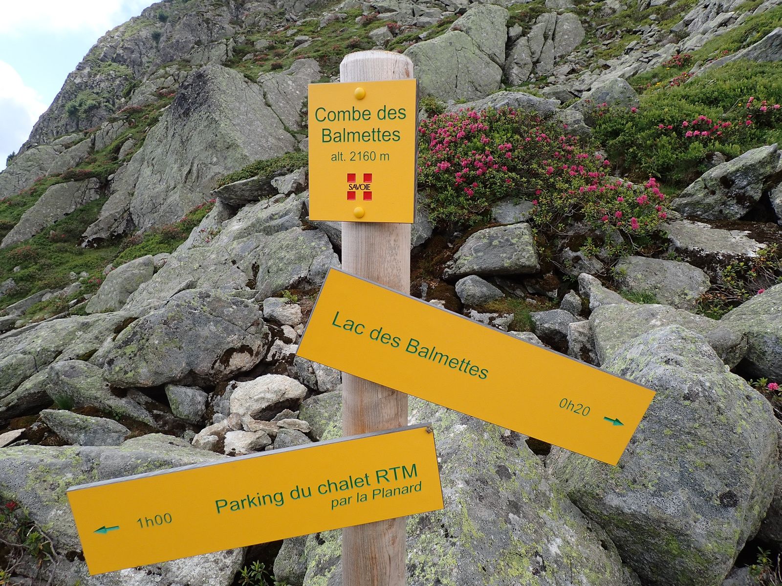 Rocher des Trois Doigts: Traversée des arêtes 1/3