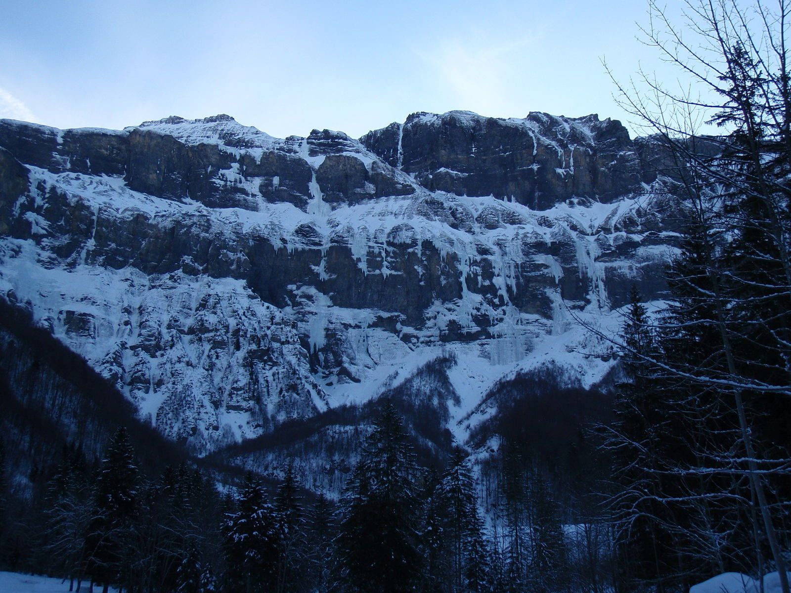 Pointe de Sans Bet : La guivre du Piton. (Bout du monde; rive droite)