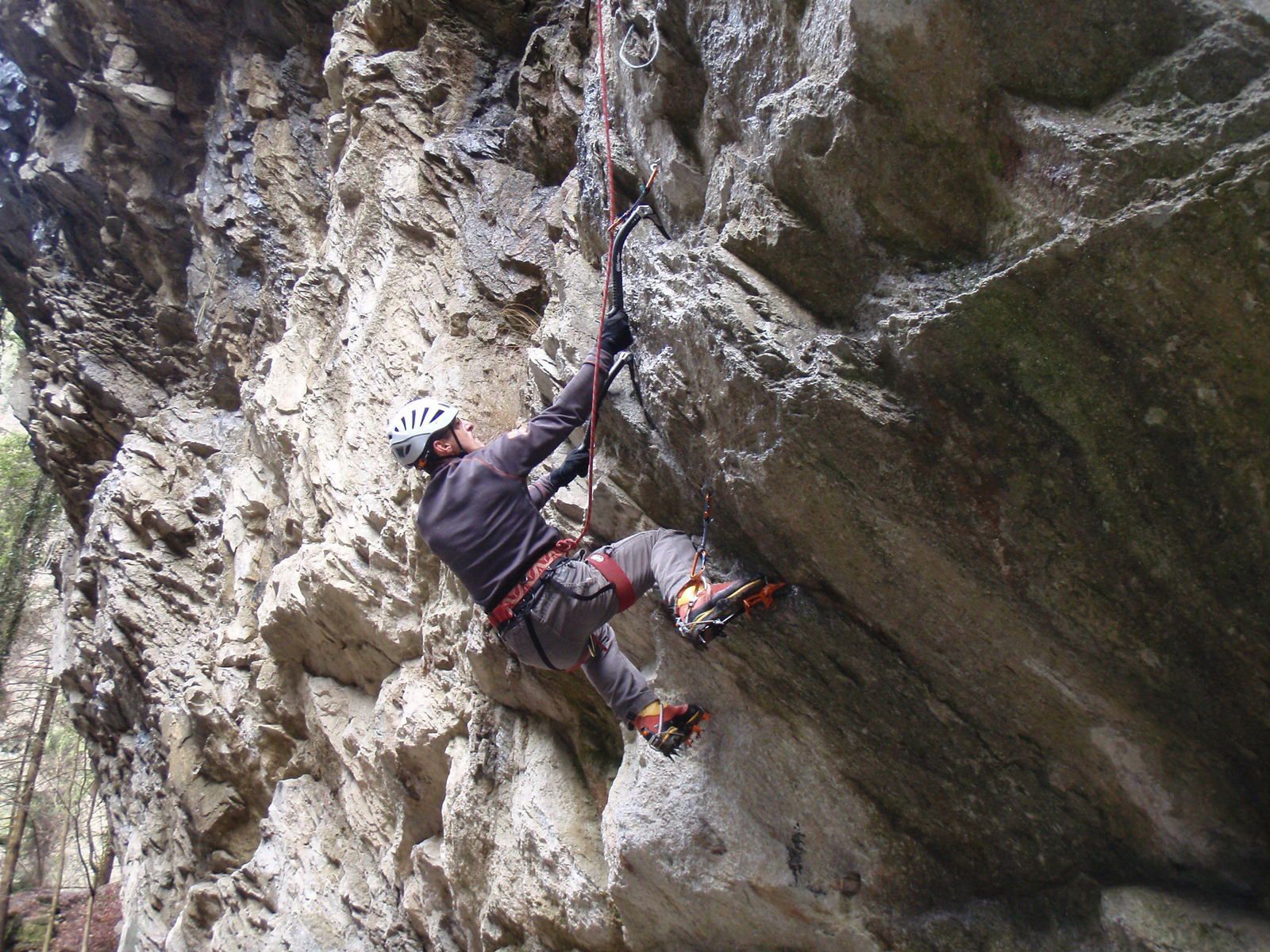 Les Thermes du Fayet; Dry-tooling