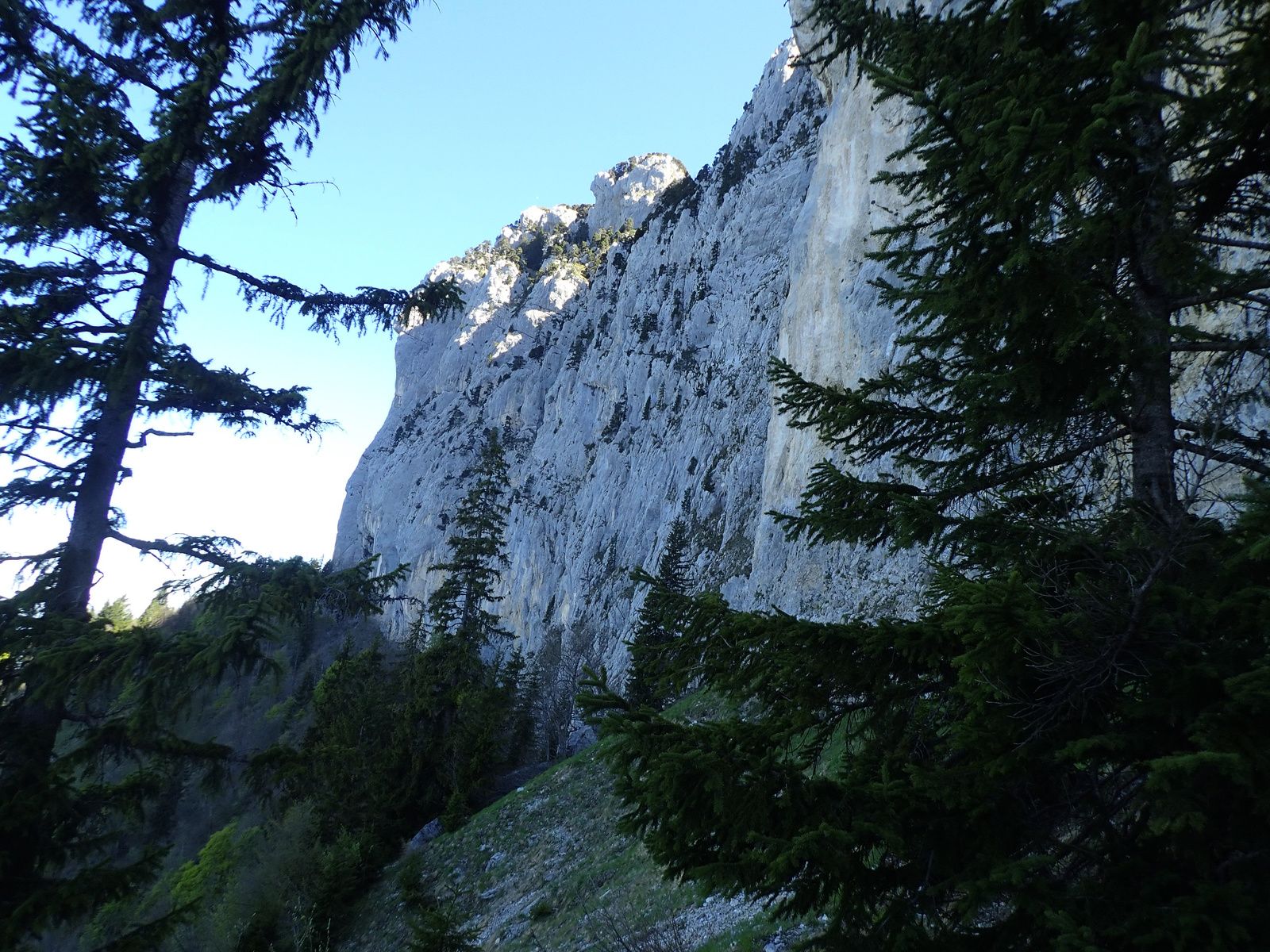 Dents de Lanfon : Frisson d'automne + traversée des arêtes 1/3
