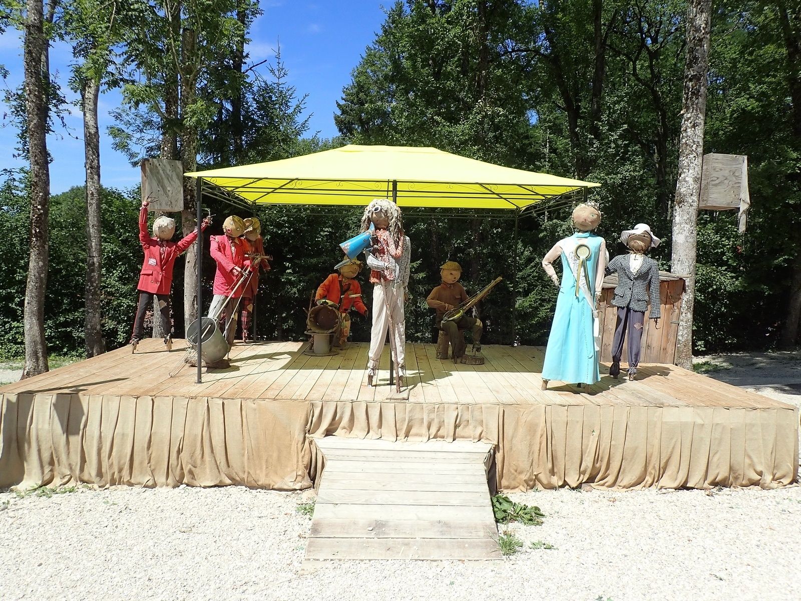 Le Parc des Épouvantails 1/2
