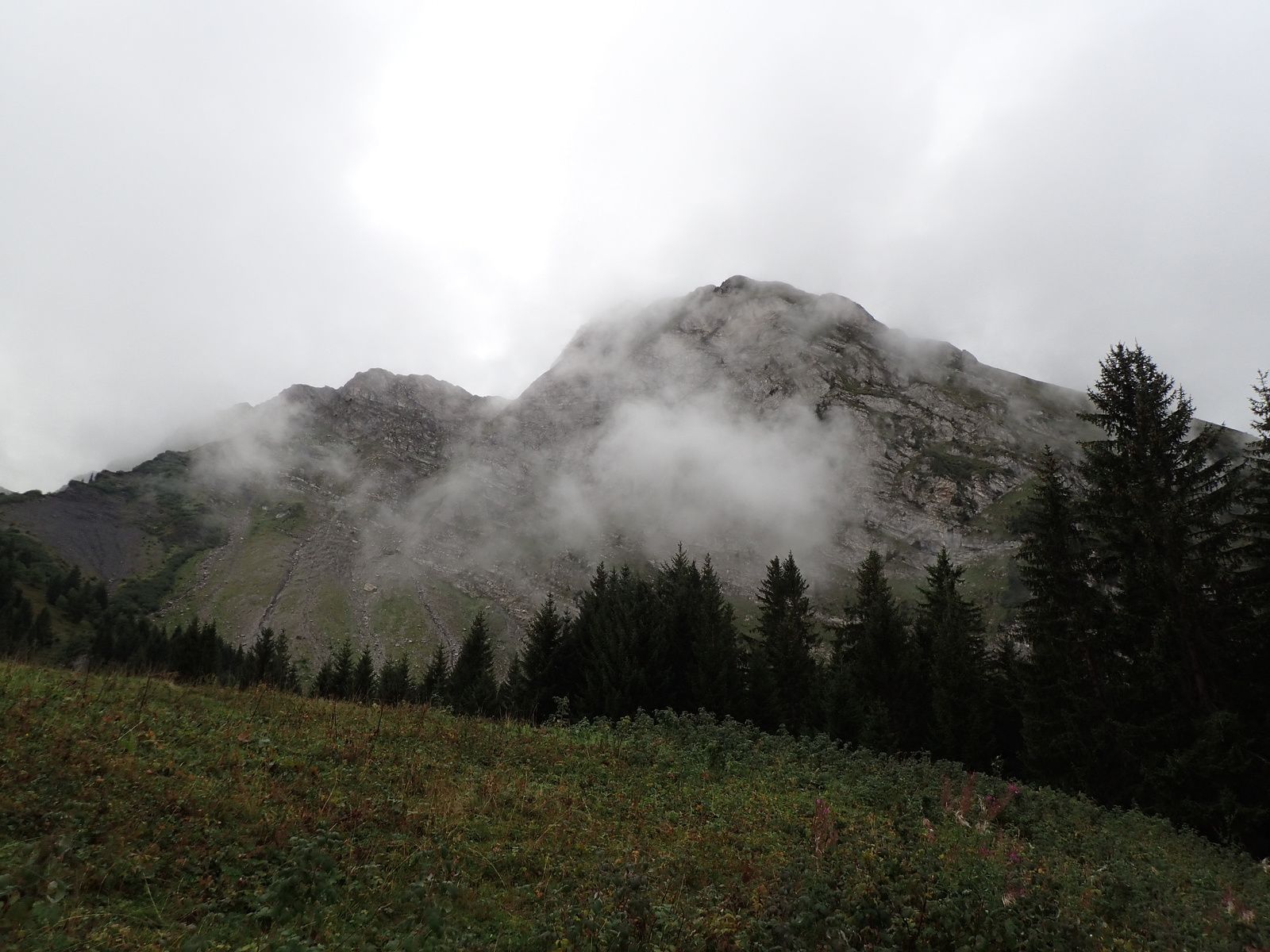 Pointe de Ressachaux : Arête des Tranchants 1/2