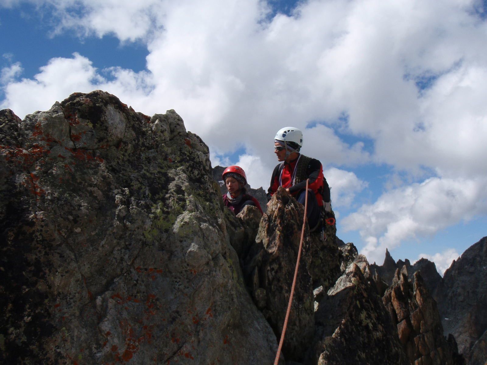 Pointe des Cinéastes : Voie du Vieux piton + traversée des arêtes 2/2