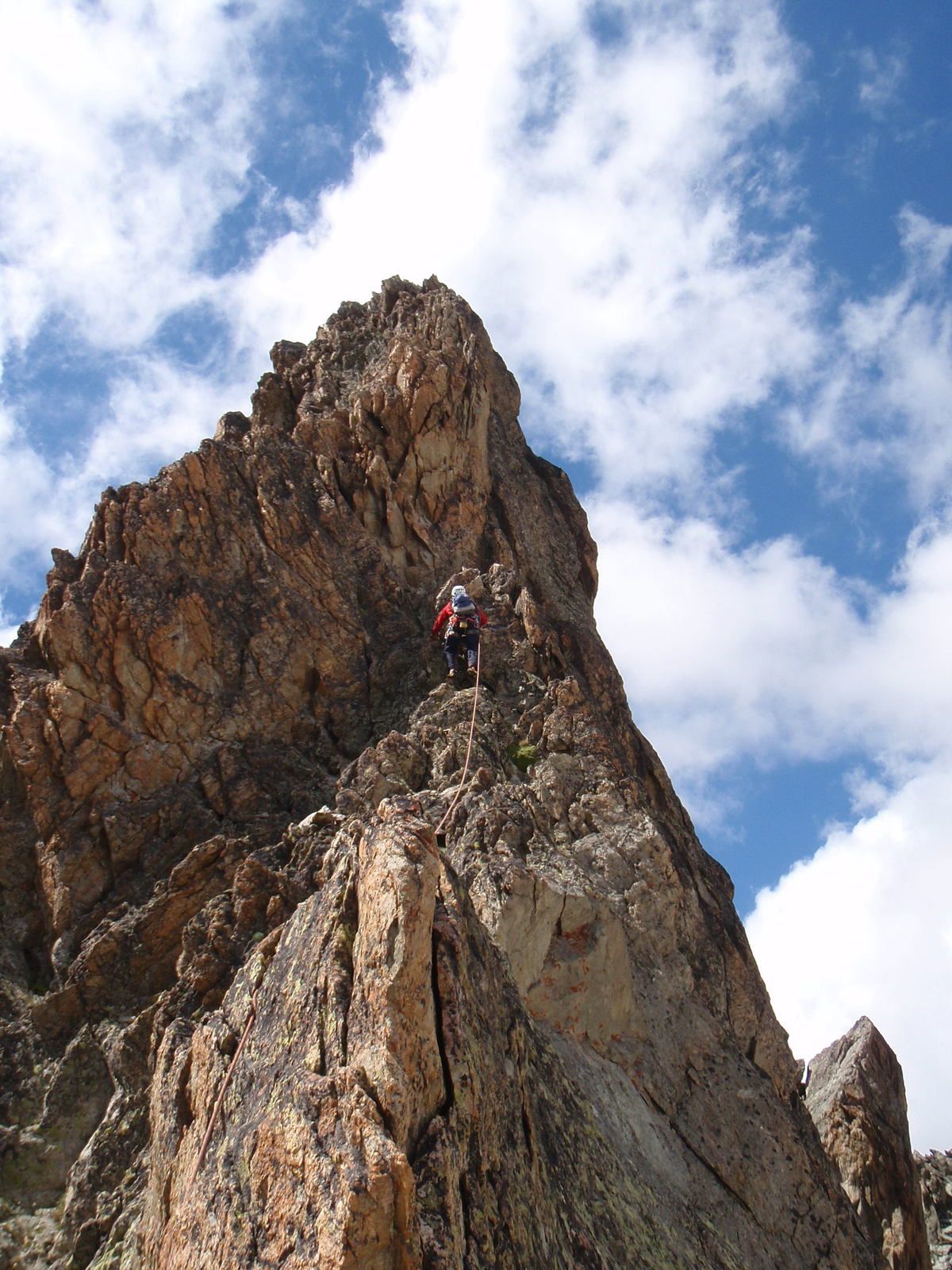 Pointe des Cinéastes : Voie du Vieux piton + traversée des arêtes 2/2
