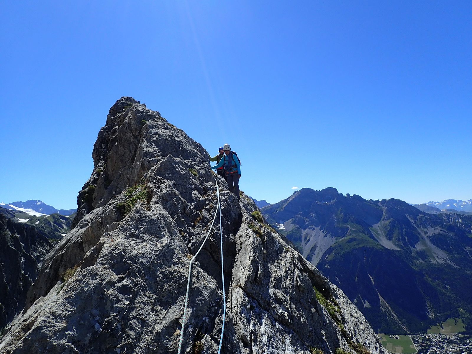 Petite Aiguille de l'Arcelin : Arête ouest 2/2