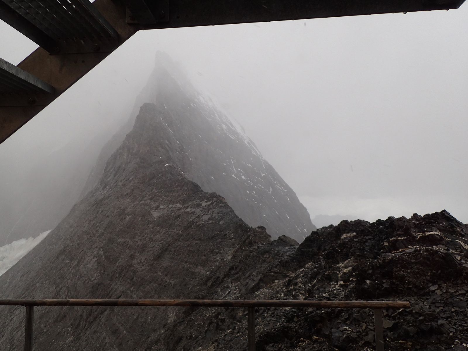 Mittellegihütte