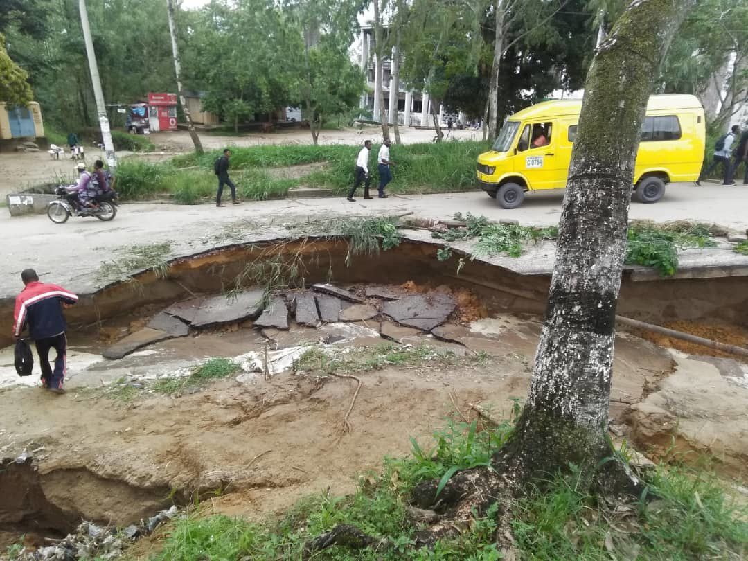 Une route de Kinshasa