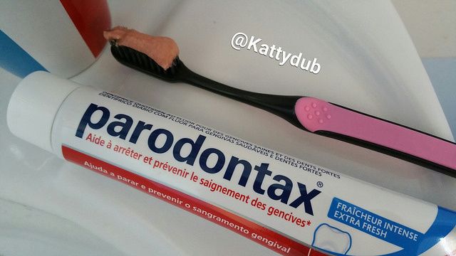 Test du dentifrice Parodontax Fraîcheur Intense
