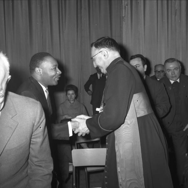 Le pasteur Martin Luther King et Jean-Marie Villot, archevêque de Lyon (1965-1967).