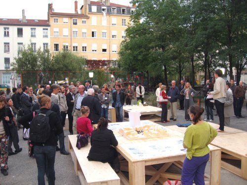 La question des débats autour de l’aménagement des quartiers et de leurs espaces publics est au cœur des enjeux de démocratie locale.