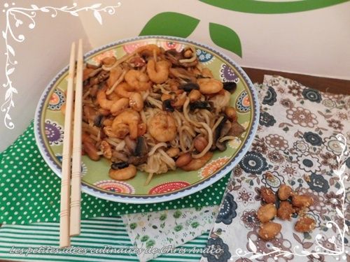 Nouilles chinoises aux crevettes, champignons et cacahuètes grillées  healthy igbas