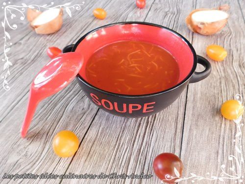 soupe de tomate à l'oignon