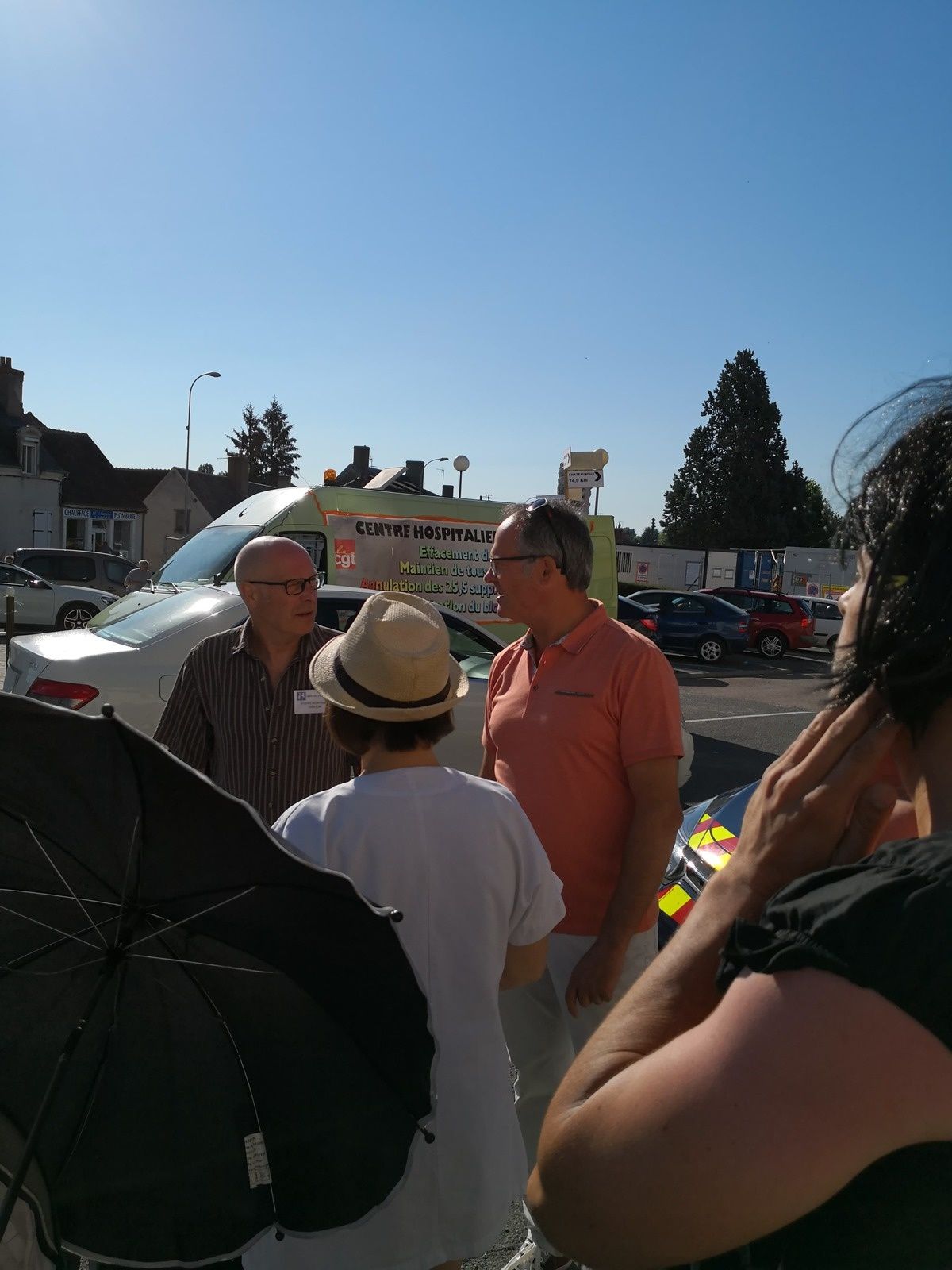 Hôpital : la marche des femmes enceintes est repartie de Mehun pour Bourges
