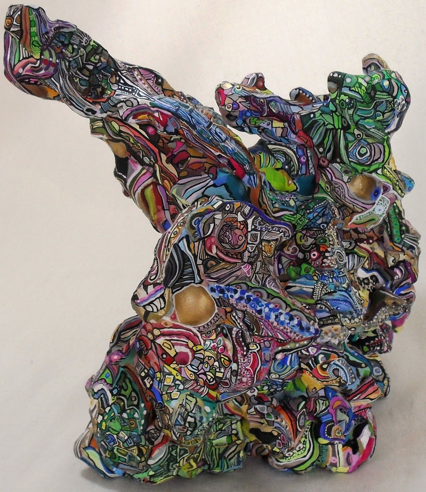 ©Hervé THAREL SCHMIMBLOCK'S peuplade 2013 - 16 cm x 14,5 cm gouache T7 sur argile