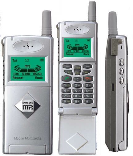 Téléphone portable Samsung SPH-m100 Uproar : le premier téléphone portable  MP3 "Musiphone" - Histoire et évolution des téléphones mobiles portatifs.  Collection de téléphones vintages ...